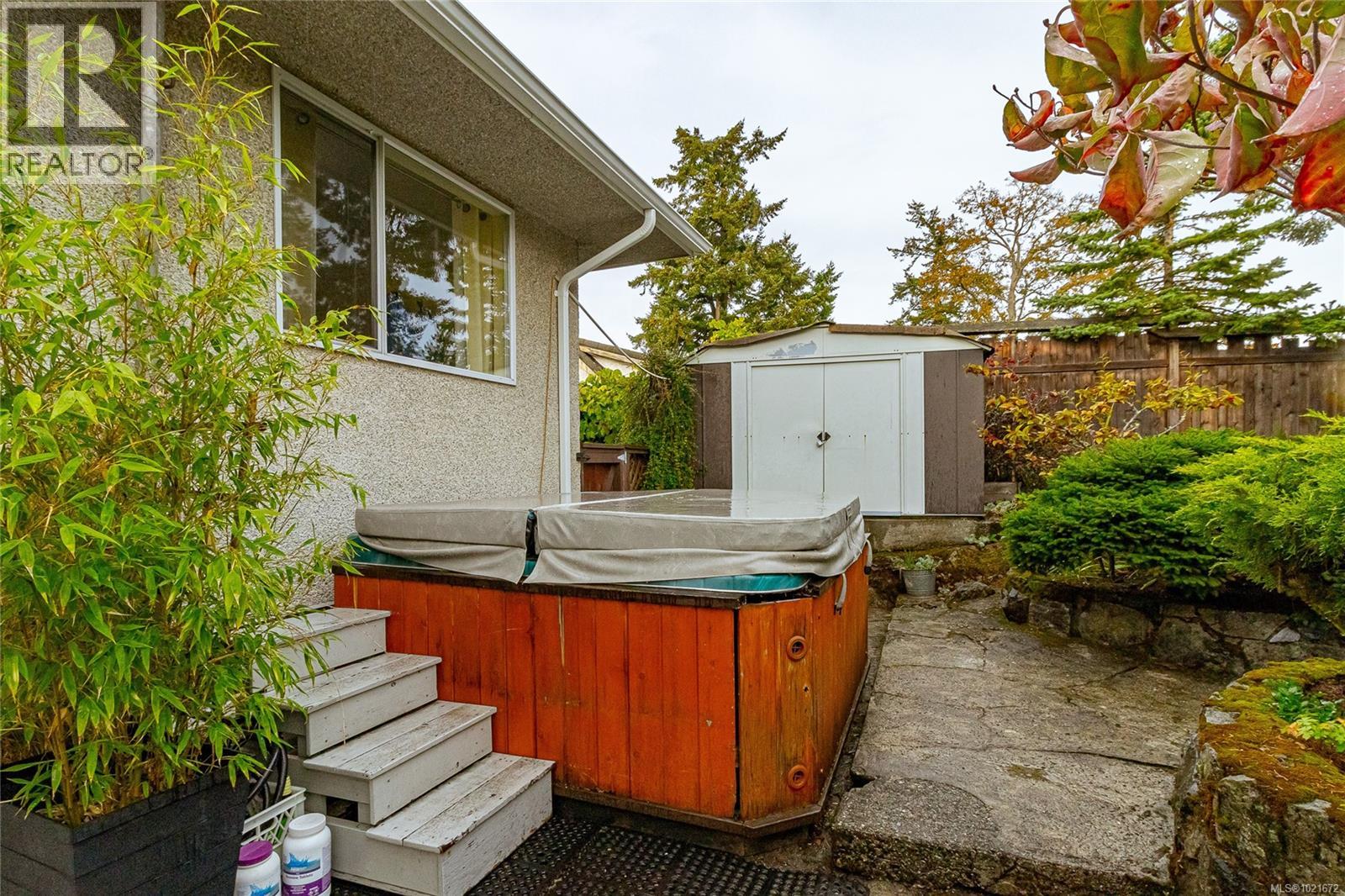  3837 Wilkinson Road, Saanich