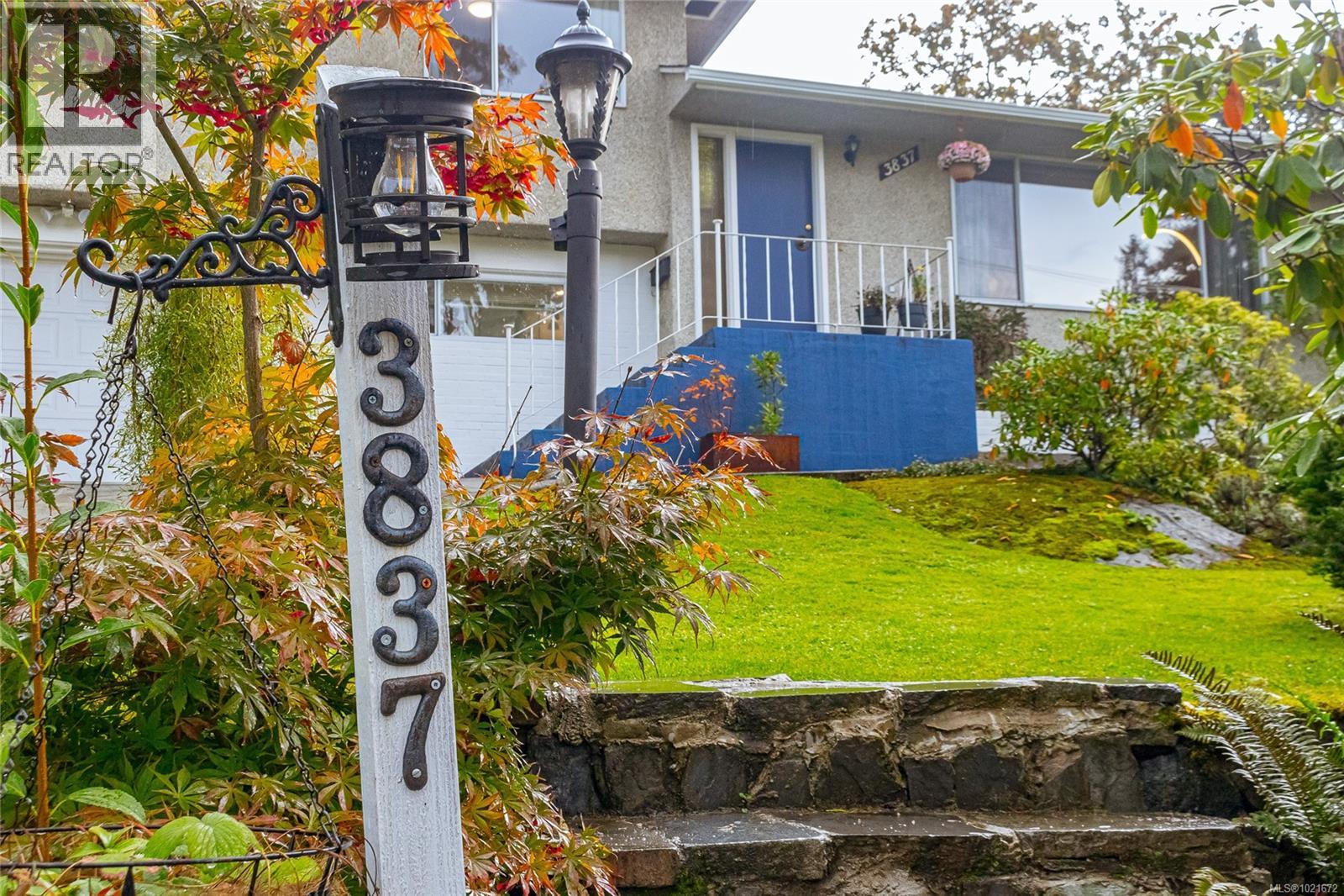  3837 Wilkinson Road, Saanich