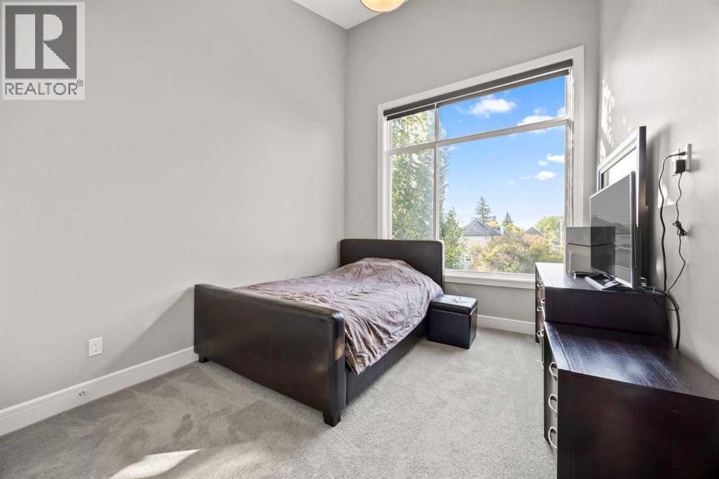 Single Family House for Sale in   Avenue NW Banff Trail Calgary 