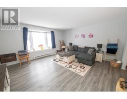 Living room - 108 - 497 Birmingham Street W, Wellington North, ON N0G2L1 Photo 6