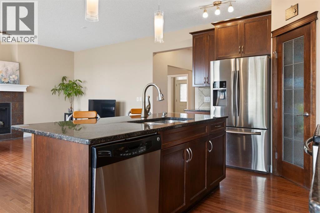 Single Family House for Sale in  Sherwood Hill NW Sherwood Calgary 