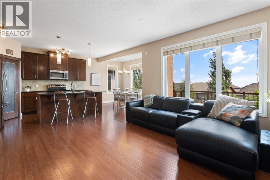 Single Family House for Sale in  Sherwood Hill NW Sherwood Calgary 