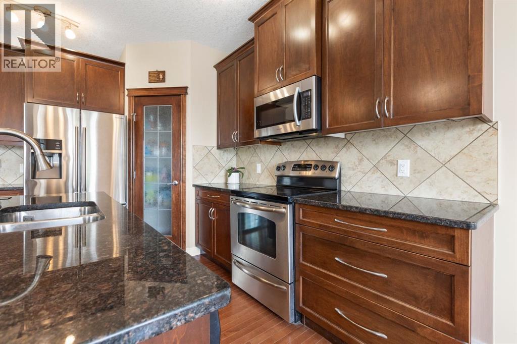 Single Family House for Sale in  Sherwood Hill NW Sherwood Calgary 