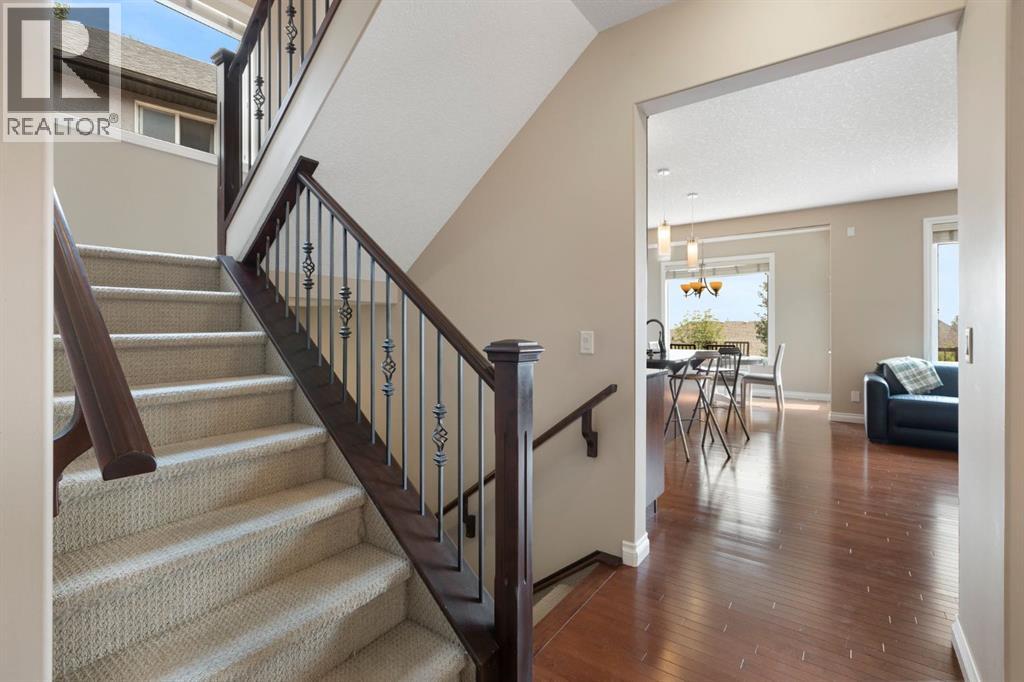 Single Family House for Sale in  Sherwood Hill NW Sherwood Calgary 