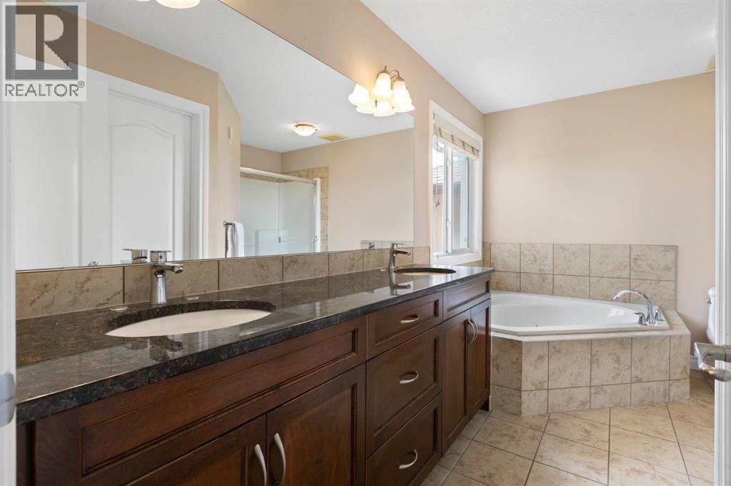 Single Family House for Sale in  Sherwood Hill NW Sherwood Calgary 