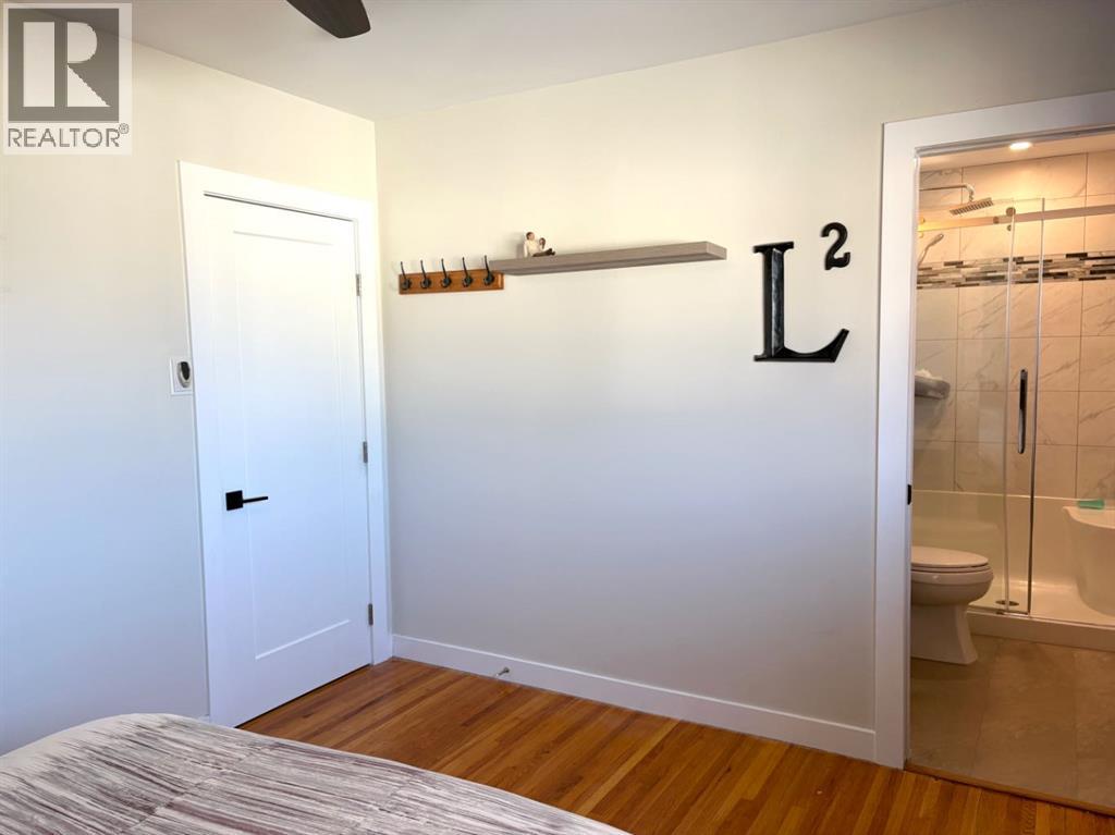 Single Family House Bungalow for Sale in  Glenpatrick Drive SW Glenbrook Calgary 