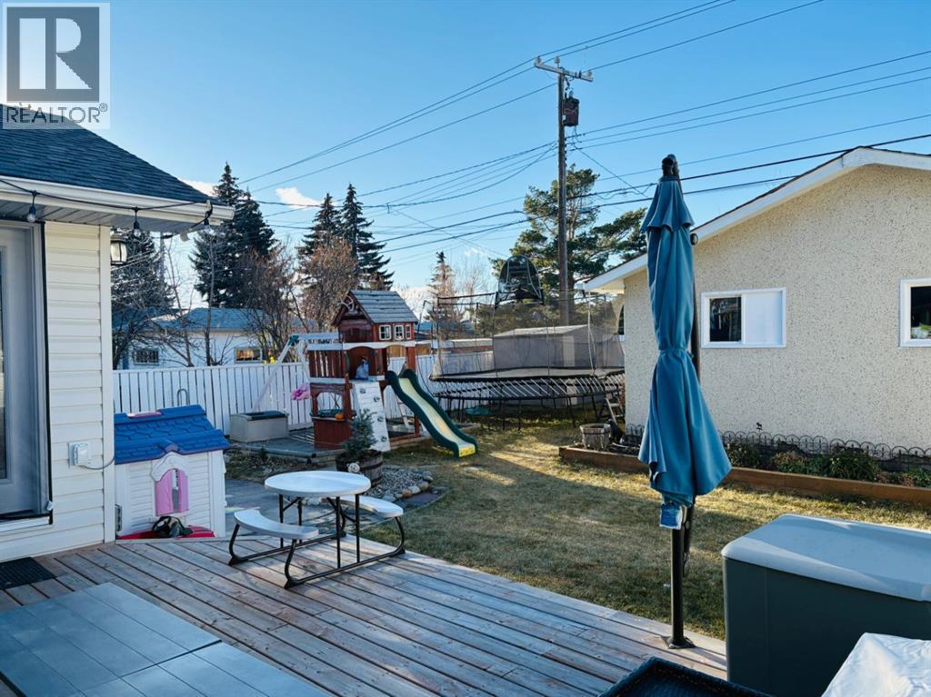 Single Family House Bungalow for Sale in  Glenpatrick Drive SW Glenbrook Calgary 