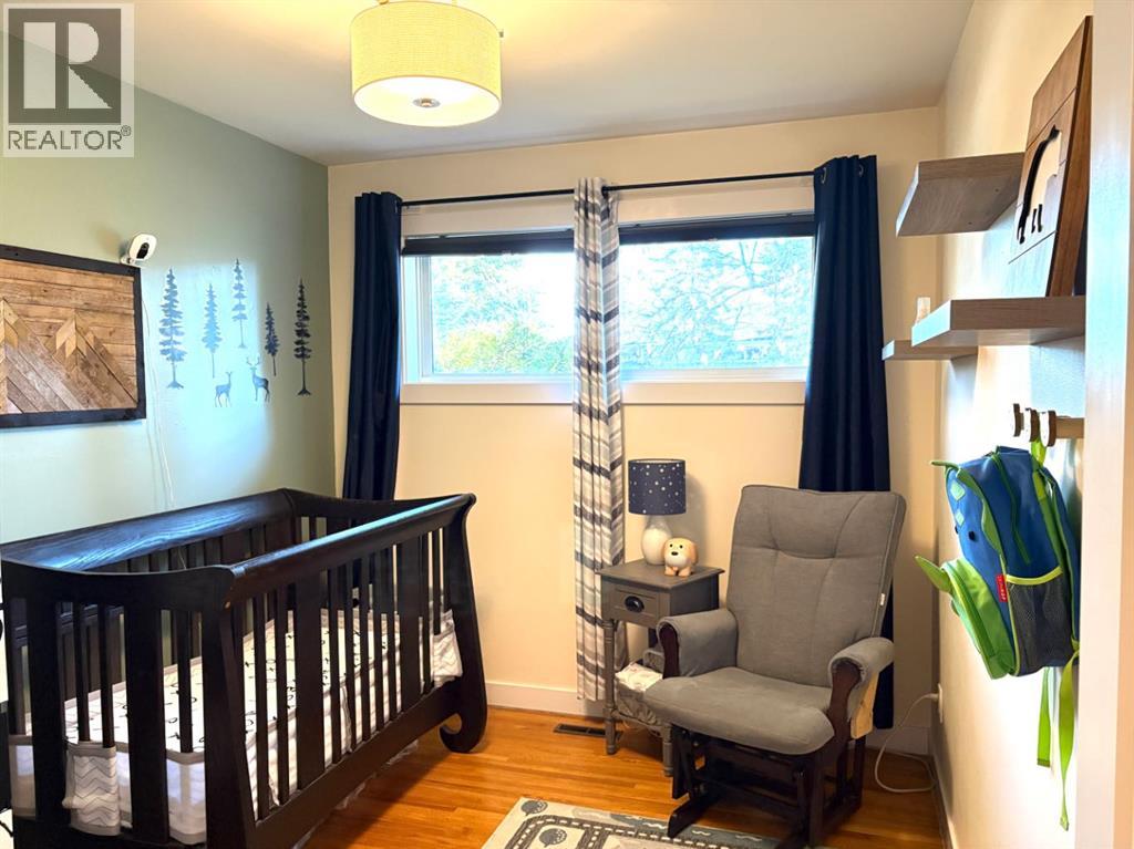 Single Family House Bungalow for Sale in  Glenpatrick Drive SW Glenbrook Calgary 