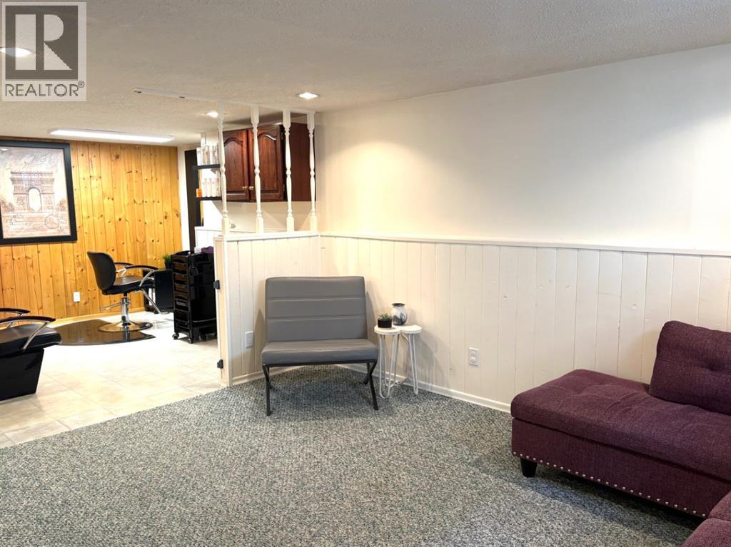 Single Family House Bungalow for Sale in  Glenpatrick Drive SW Glenbrook Calgary 