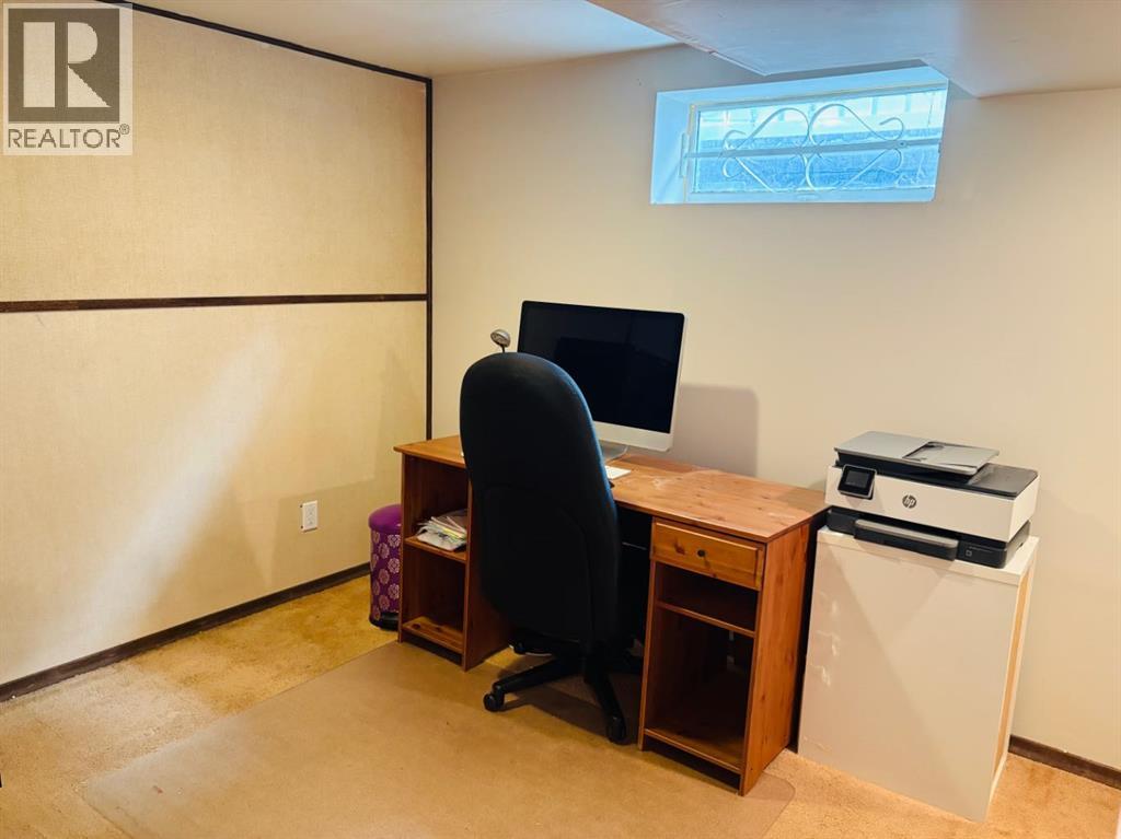 Single Family House Bungalow for Sale in  Glenpatrick Drive SW Glenbrook Calgary 