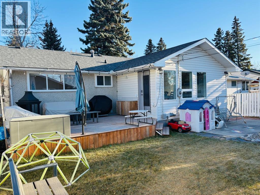 Single Family House Bungalow for Sale in  Glenpatrick Drive SW Glenbrook Calgary 