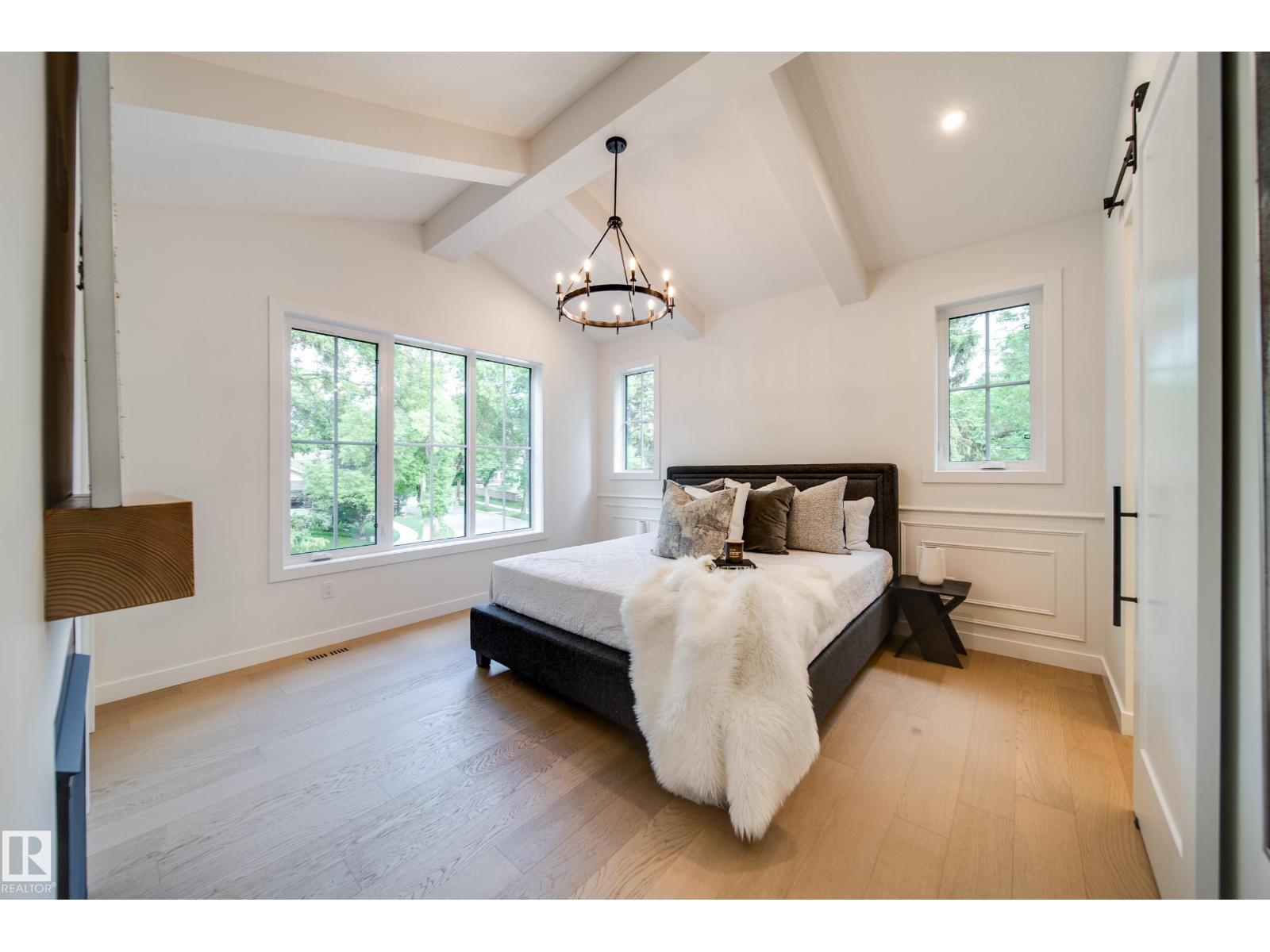 6003 111 AV NW, Edmonton