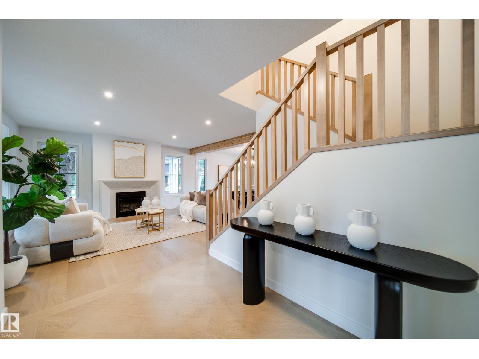 6003 111 AV NW, Edmonton