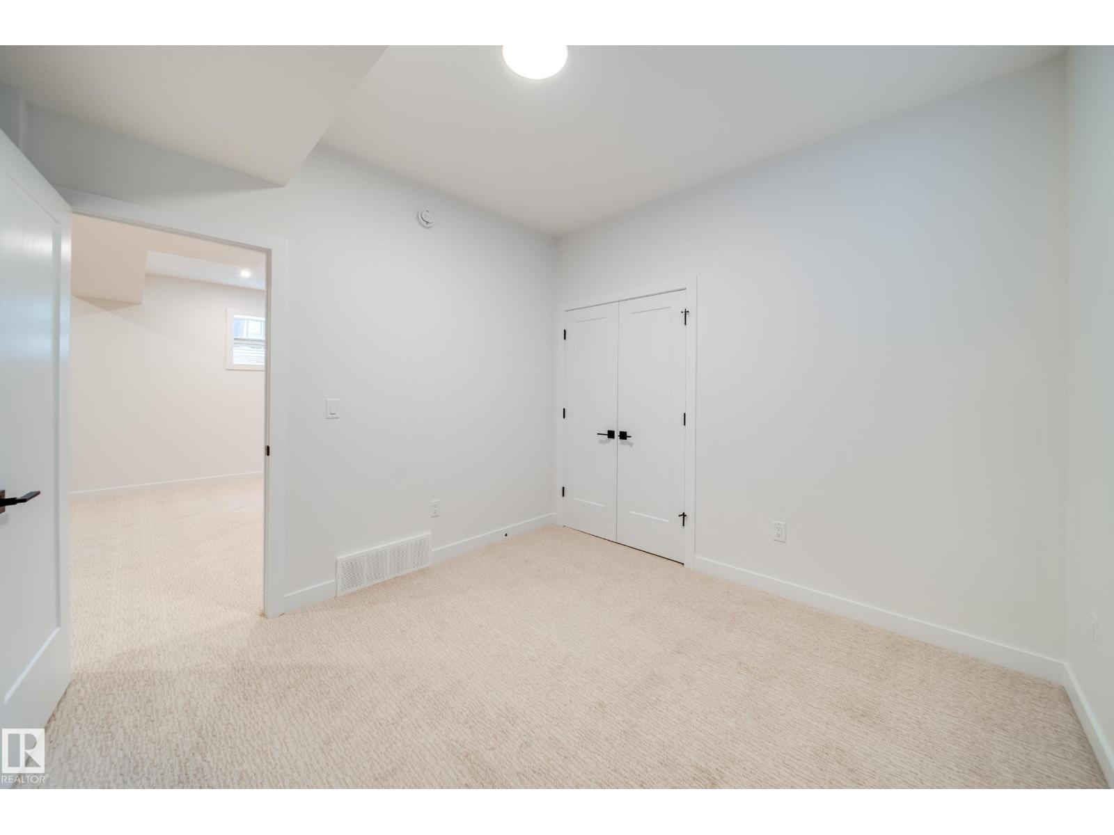 6003 111 AV NW, Edmonton