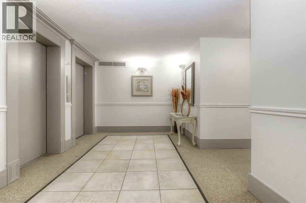 804, 4603 Varsity Drive NW, Calgary, Alberta