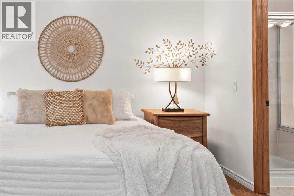 Single Family House Bungalow for Sale in  Hidden Vale Close NW Hidden Valley Calgary 