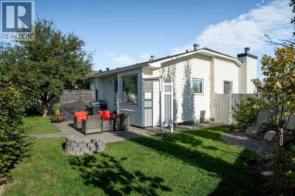 Single Family House Bungalow for Sale in  Hidden Vale Close NW Hidden Valley Calgary 
