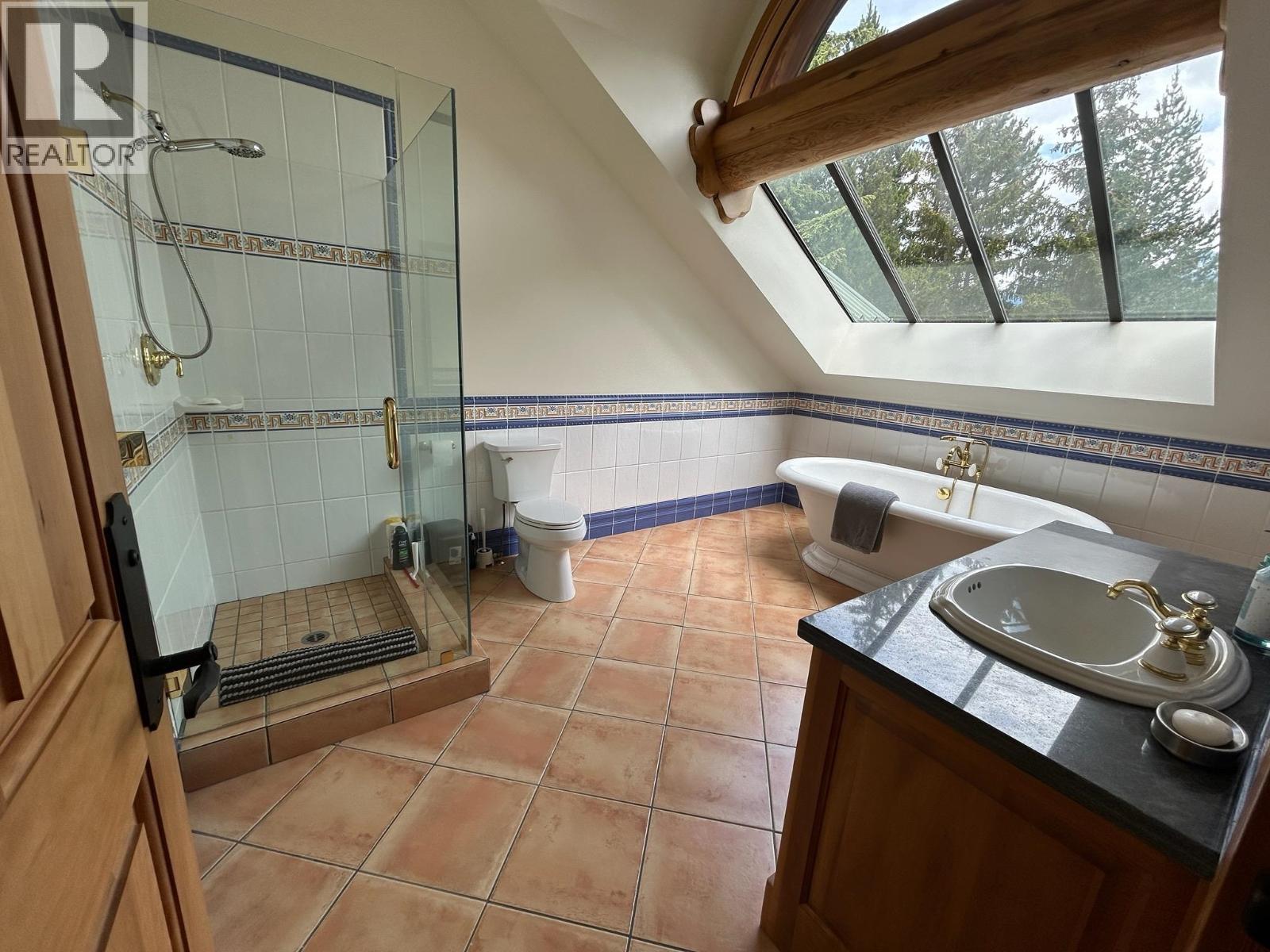 6361 FAIRWAY DRIVE, Whistler