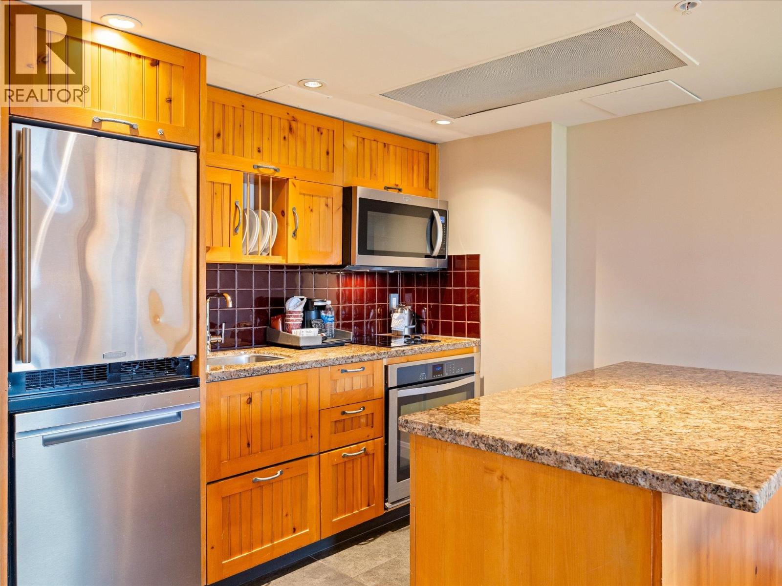 854 4090 WHISTLER WAY, Whistler