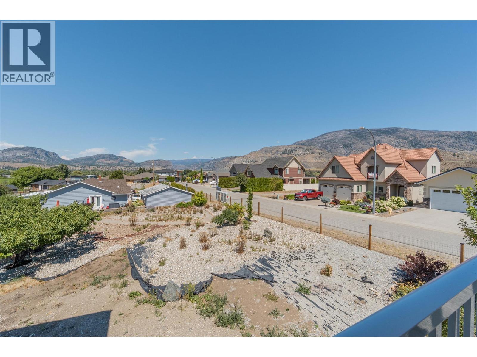 394 Chardonnay Avenue, Oliver