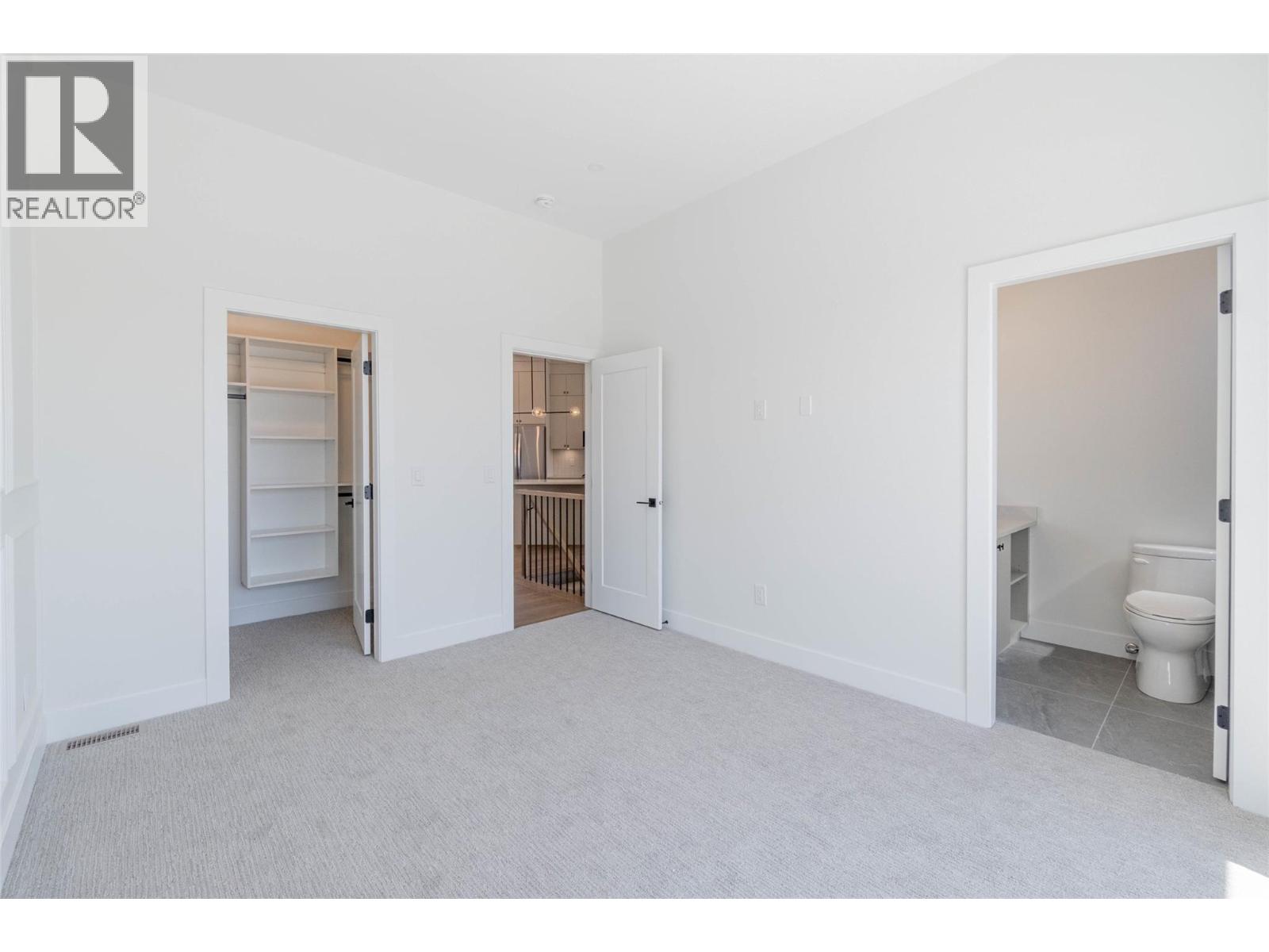 394 Chardonnay Avenue, Oliver