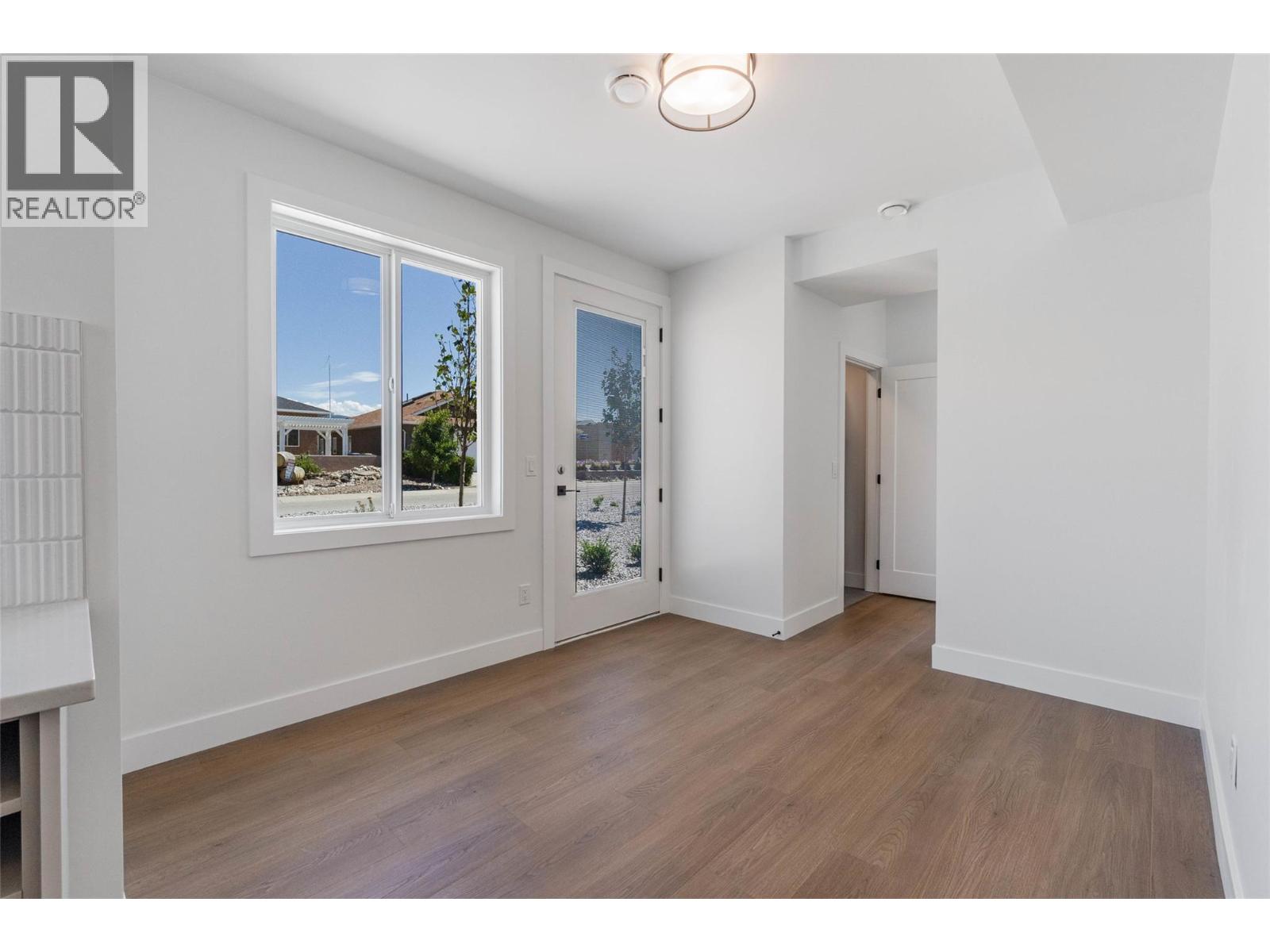 394 Chardonnay Avenue, Oliver