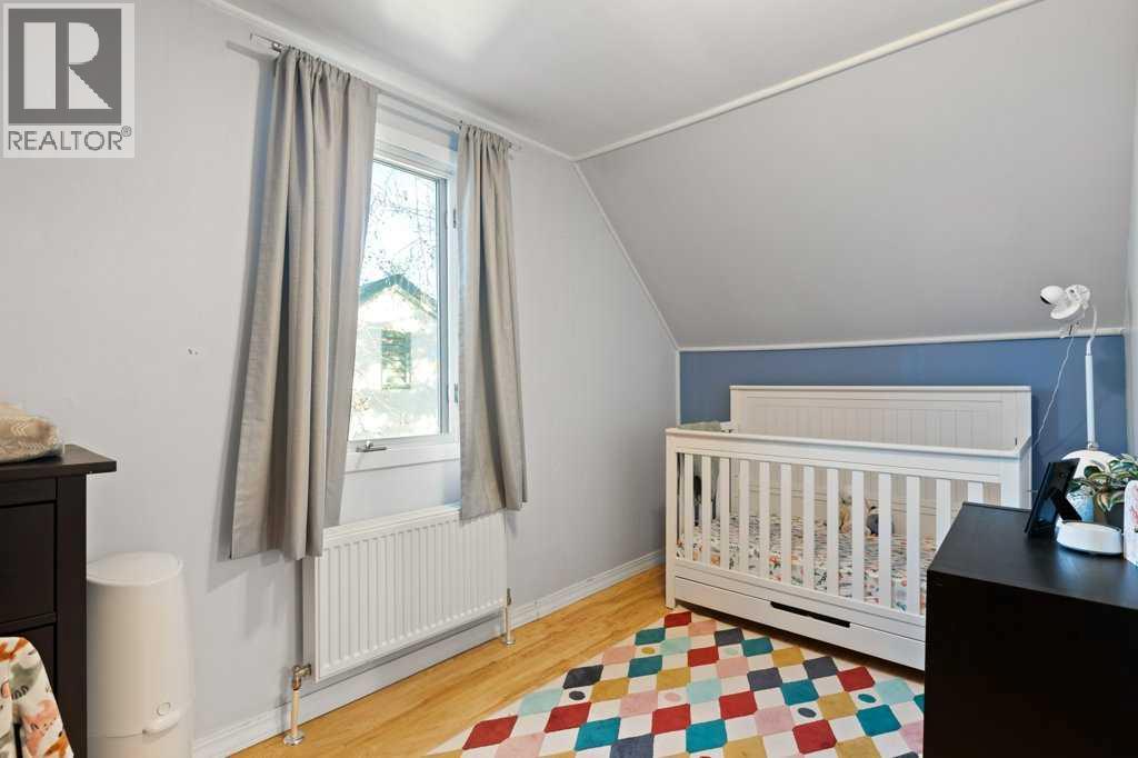 Single Family House for Sale in   Avenue NE Tuxedo Park Calgary 