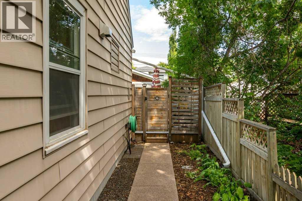 Single Family House for Sale in   Avenue NE Tuxedo Park Calgary 