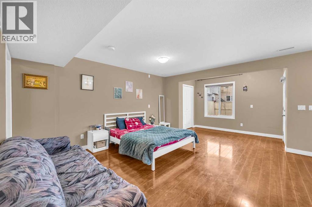 Single Family House for Sale in  Saddlecrest Park NE Saddle Ridge Calgary 