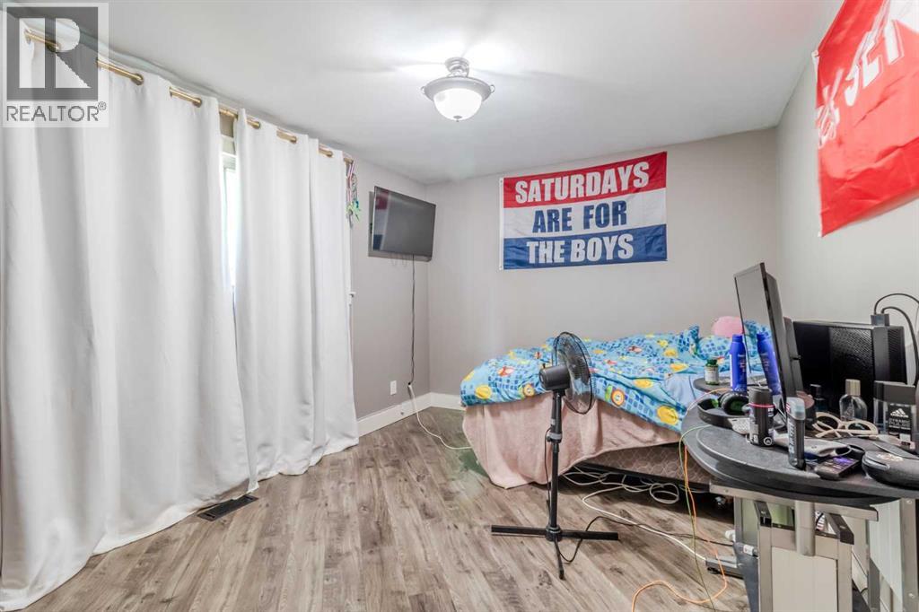 Single Family House Bungalow for Sale in  A Avenue Mountview Red Deer 