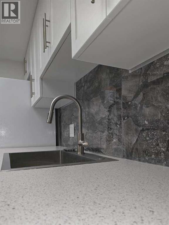 Single Family House for Sale in    Street NW Varsity Calgary 