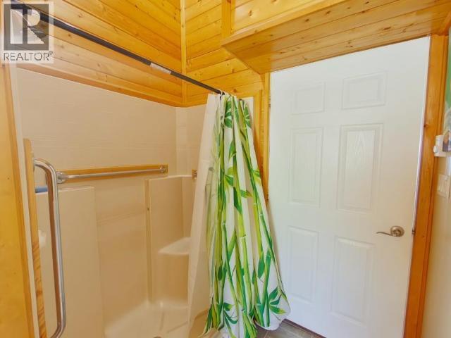 8075 CENTENNIAL DRIVE, Powell River