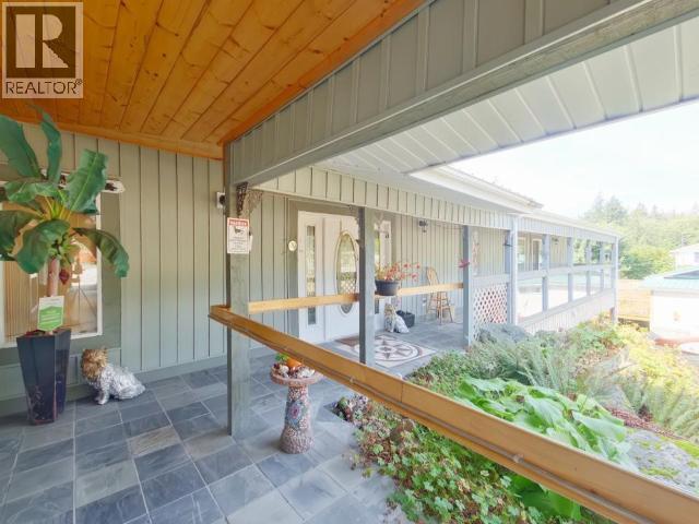 8075 CENTENNIAL DRIVE, Powell River