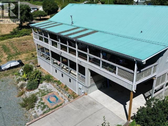 8075 CENTENNIAL DRIVE, Powell River