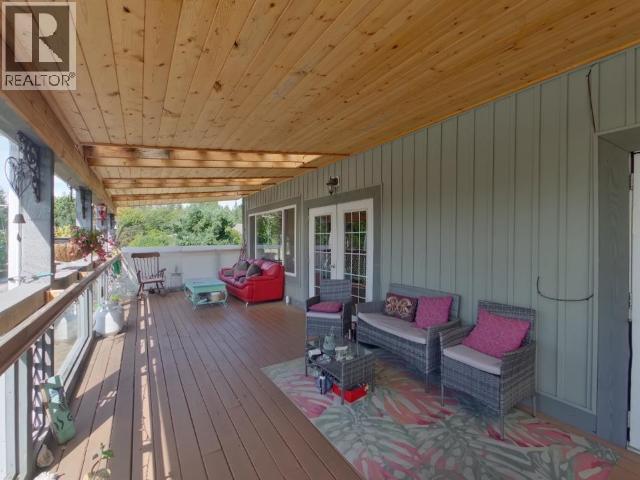 8075 CENTENNIAL DRIVE, Powell River