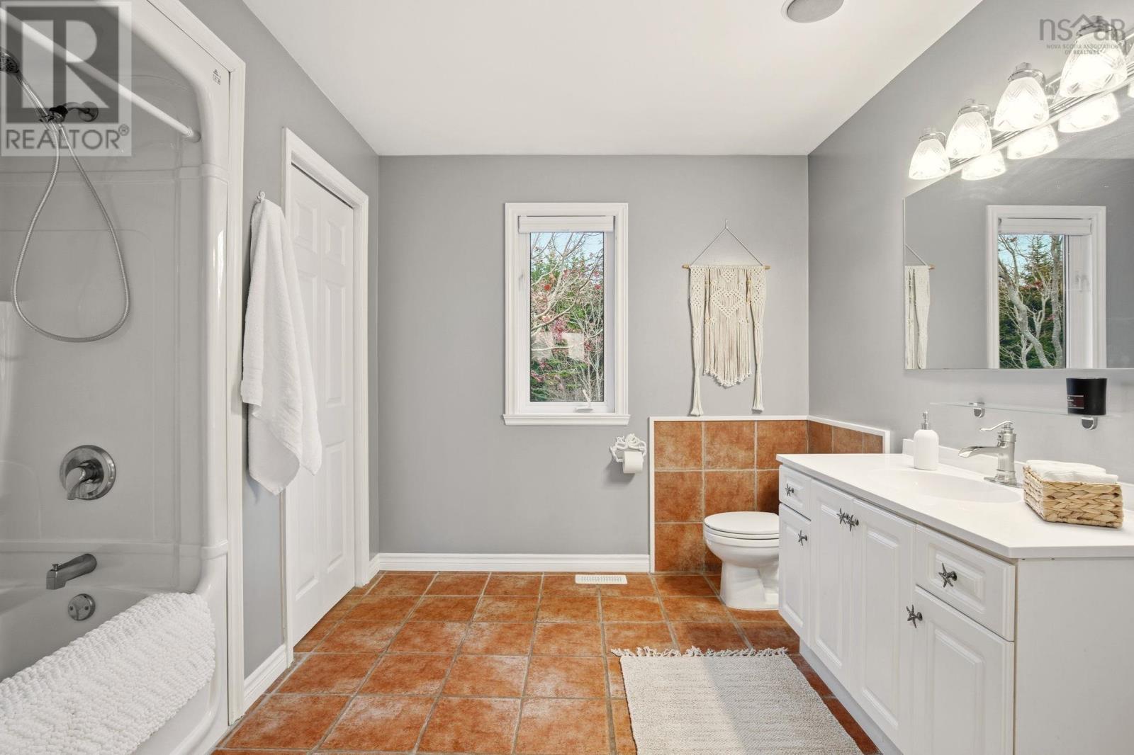 Property 18 of 50 of 38 Bastian Point Road