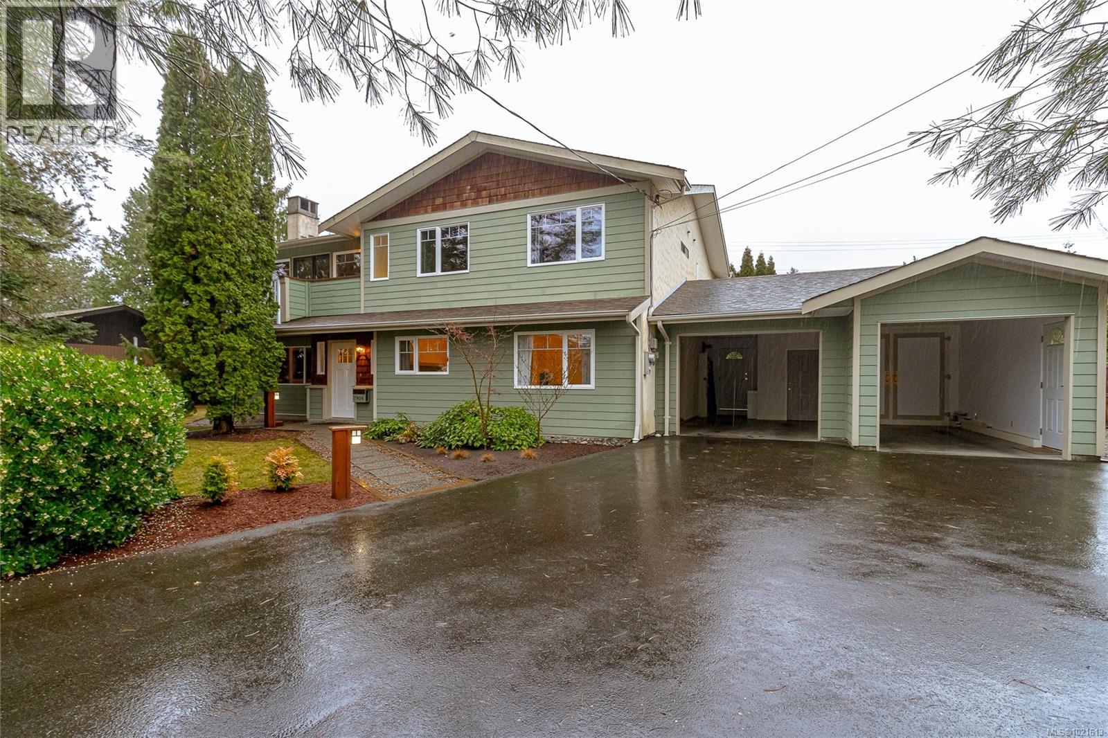 7906 Patterson Rd, Central Saanich