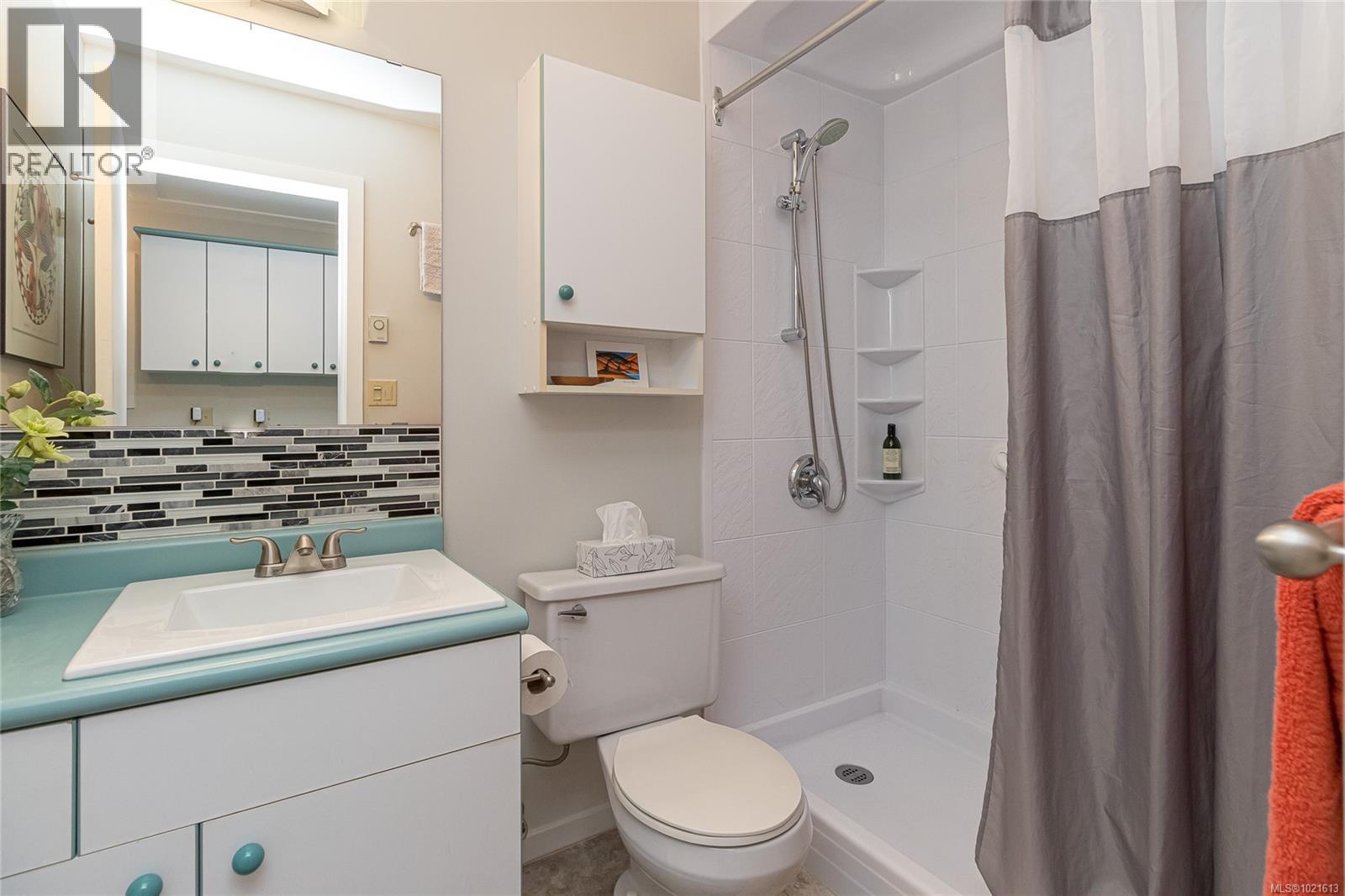 7906 Patterson Rd, Central Saanich