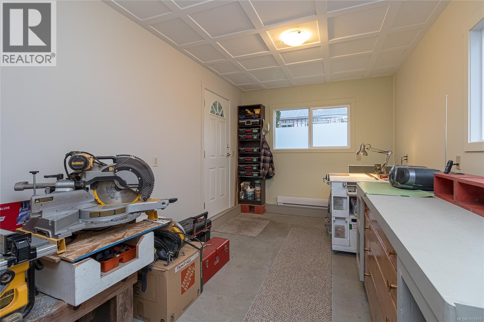 7906 Patterson Rd, Central Saanich