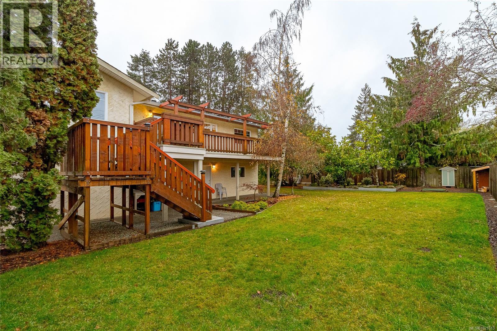 7906 Patterson Rd, Central Saanich