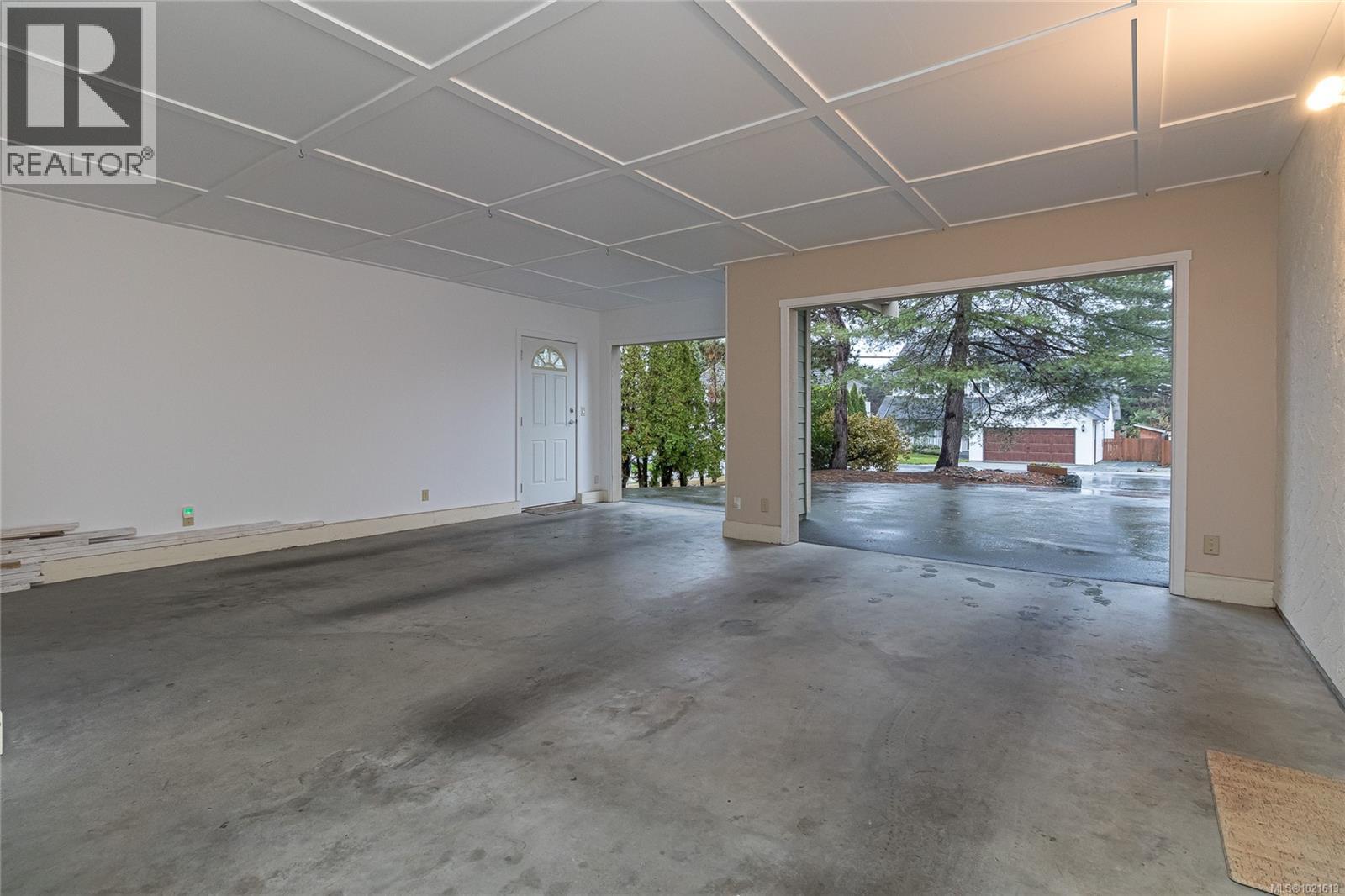 7906 Patterson Rd, Central Saanich