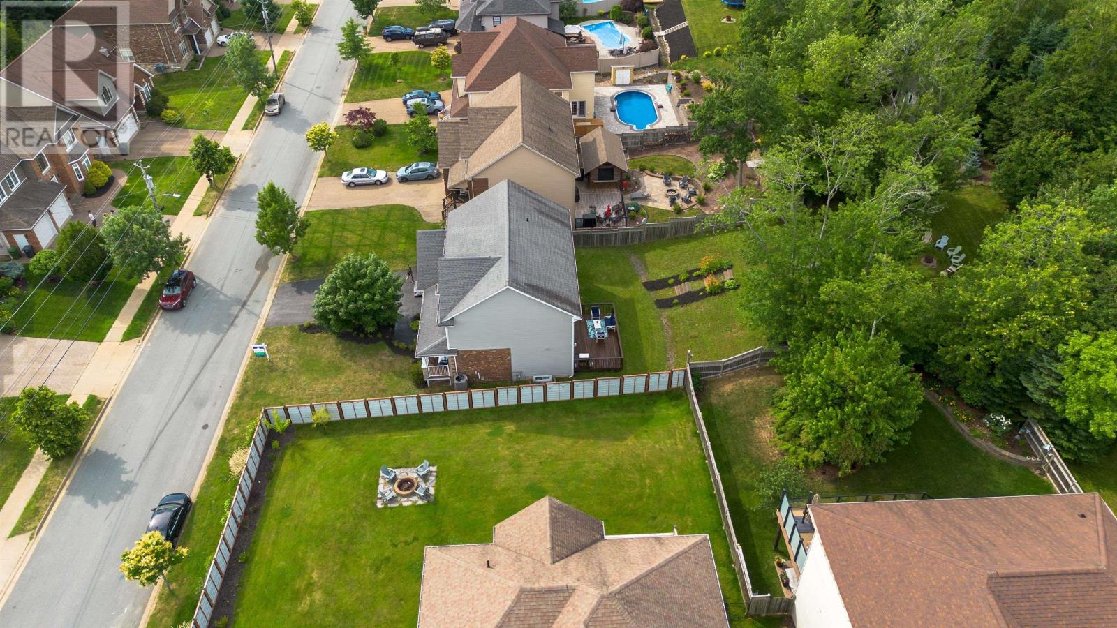 Property 43 of 47 of 76 PEBBLECREEK Crescent