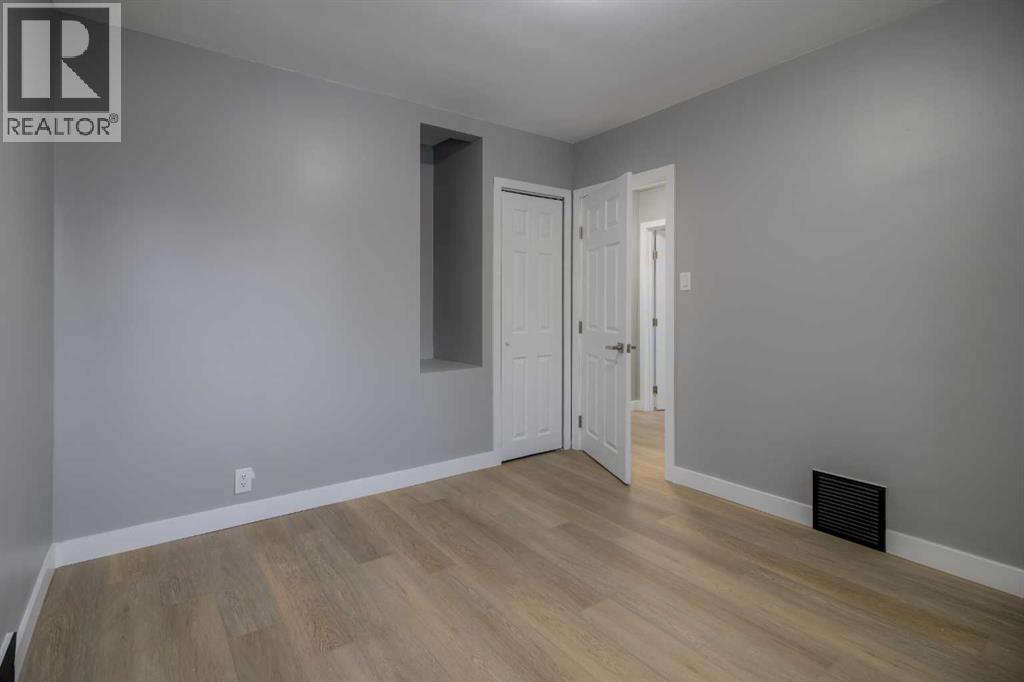 Single Family House Bungalow for Sale in  th Avenue S Glendale Lethbridge 