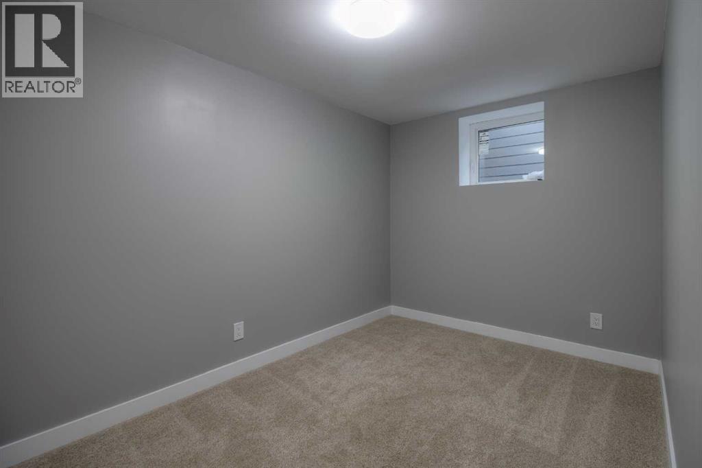 Single Family House Bungalow for Sale in  th Avenue S Glendale Lethbridge 