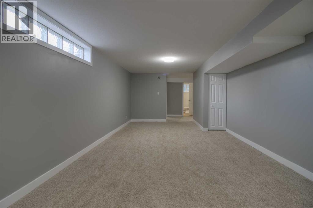 Single Family House Bungalow for Sale in  th Avenue S Glendale Lethbridge 