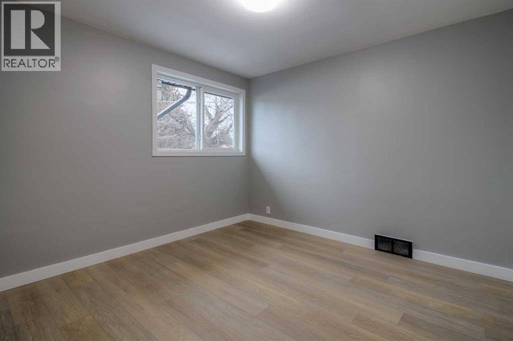 Single Family House Bungalow for Sale in  th Avenue S Glendale Lethbridge 