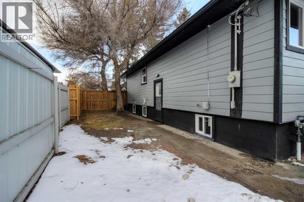 Single Family House Bungalow for Sale in  th Avenue S Glendale Lethbridge 