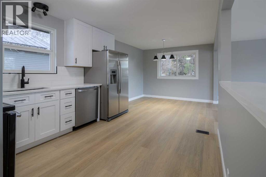 Single Family House Bungalow for Sale in  th Avenue S Glendale Lethbridge 