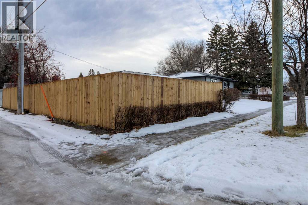 Single Family House Bungalow for Sale in  th Avenue S Glendale Lethbridge 