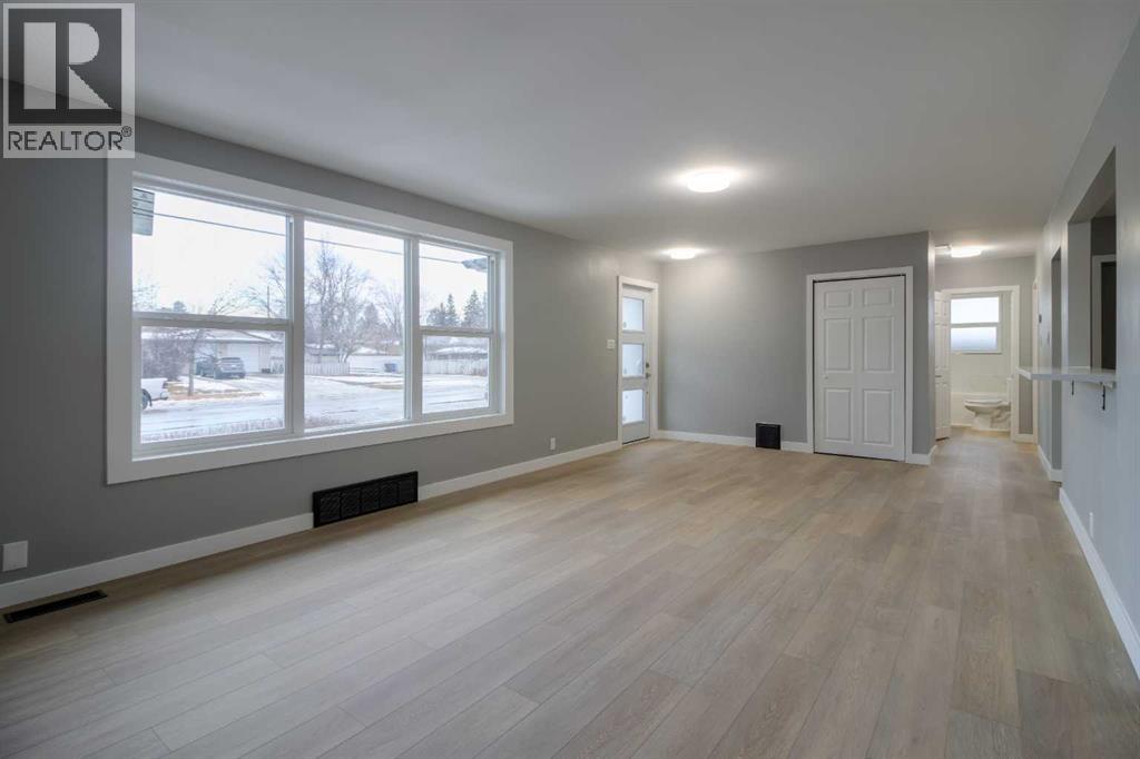 Single Family House Bungalow for Sale in  th Avenue S Glendale Lethbridge 